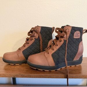 SOREL Women's Evie II NW Lace Boots Sz 8 1/2